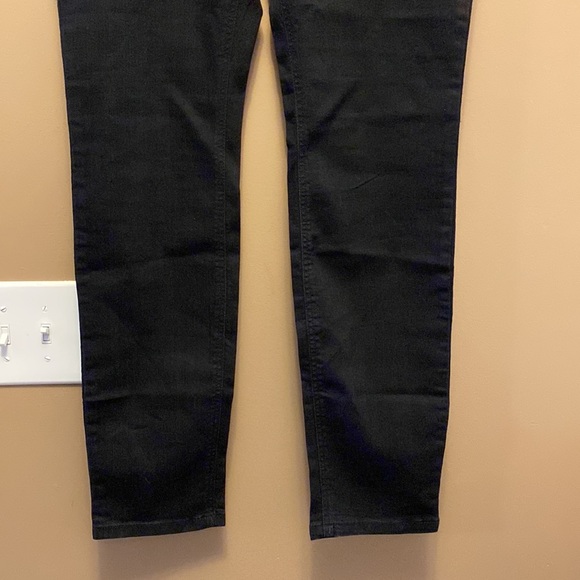 Black stretch lightweight jeans never been worn. - Picture 2 of 5